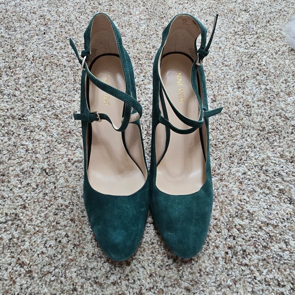 Nine West Hannley Mary Jane Strappy Pump Size 10M Cross Straps Green Suede